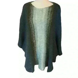Wooden Ships Poncho Cape Size S/M Mohair Wool Blend Forest Green Scoop Neck Cozy
